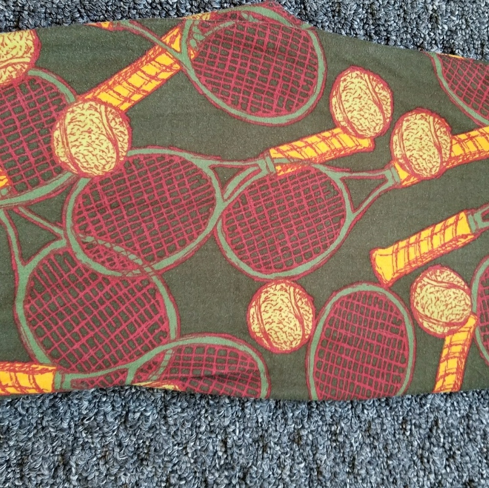Tennis LuLaRoe leggings!